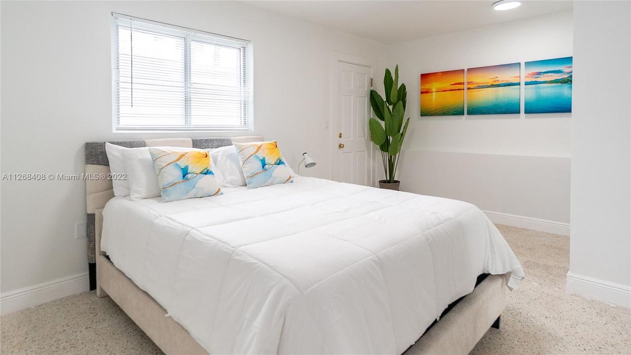 Recently Sold: $825,000 (0 beds, 0 baths, 1684 Square Feet)