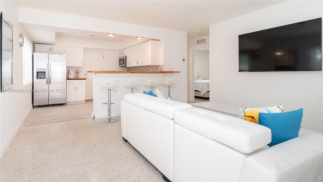 Recently Sold: $825,000 (0 beds, 0 baths, 1684 Square Feet)