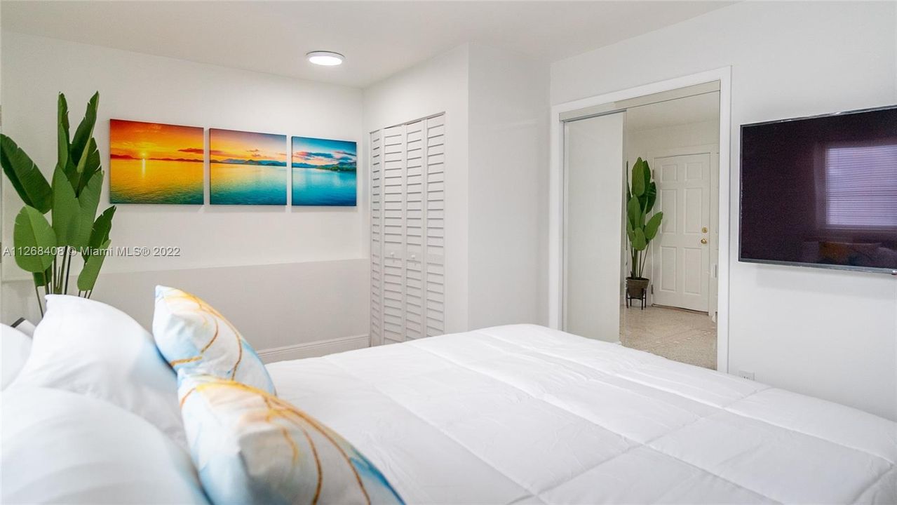 Recently Sold: $825,000 (0 beds, 0 baths, 1684 Square Feet)