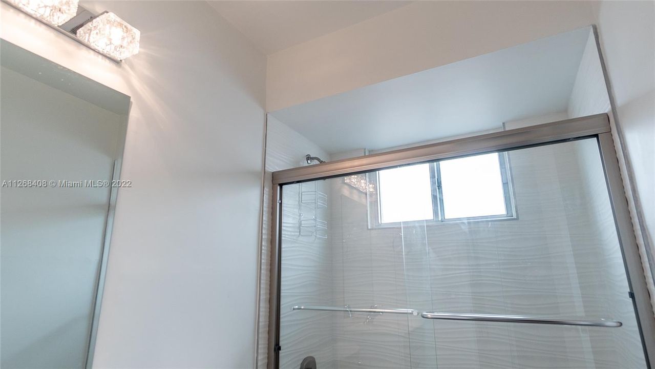 Recently Sold: $825,000 (0 beds, 0 baths, 1684 Square Feet)