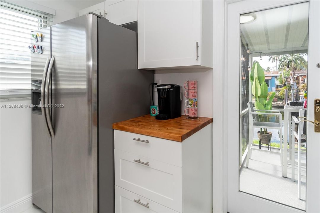 Recently Sold: $825,000 (0 beds, 0 baths, 1684 Square Feet)