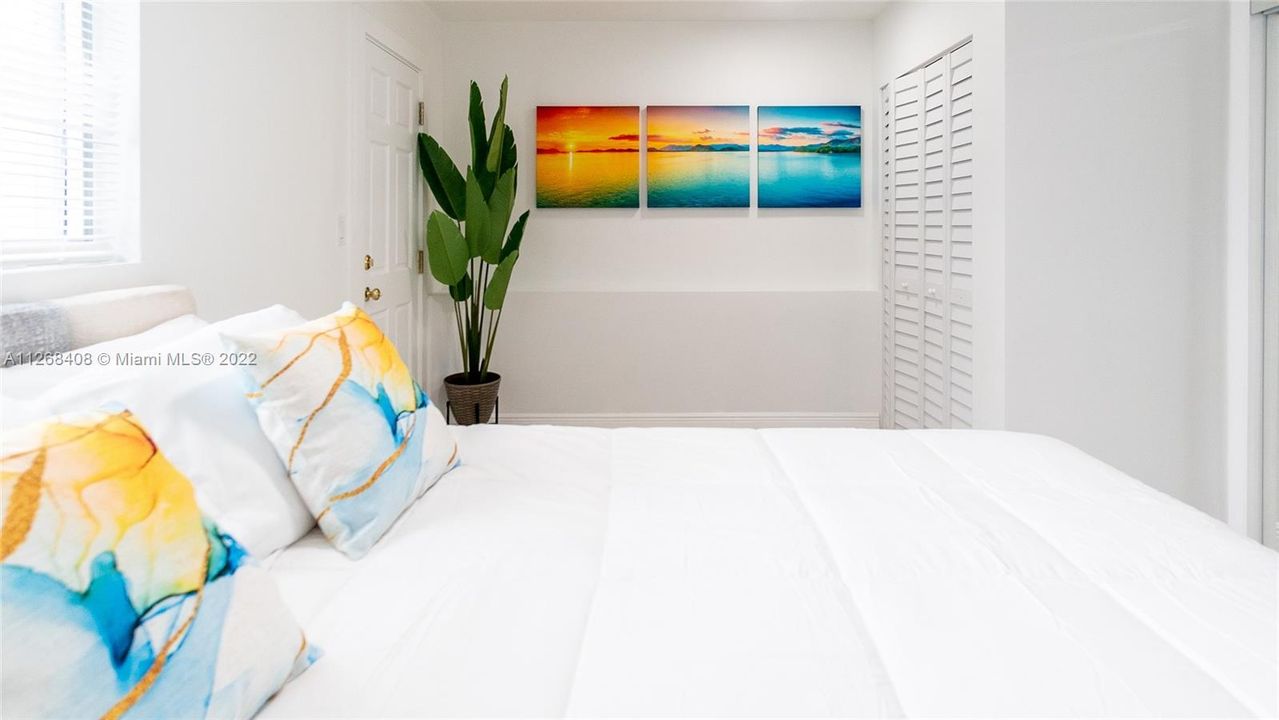 Recently Sold: $825,000 (0 beds, 0 baths, 1684 Square Feet)