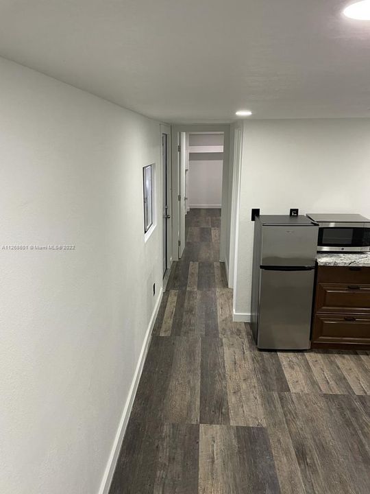 Recently Rented: $1,200 (1 beds, 1 baths, 3247 Square Feet)