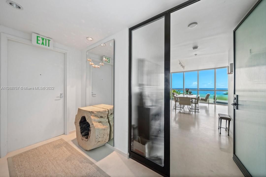 Recently Sold: $2,700,000 (3 beds, 3 baths, 1820 Square Feet)