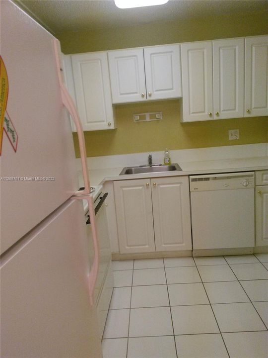 Recently Sold: $109,000 (1 beds, 1 baths, 790 Square Feet)