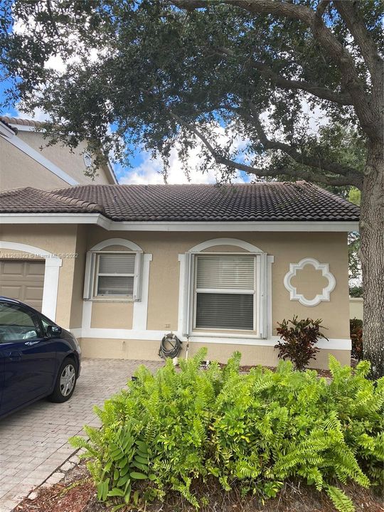 Recientemente alquilado: $950 (1 camas, 1 baños, 1137 Pies cuadrados)