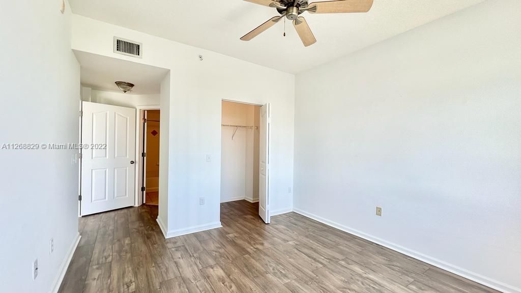 Recently Rented: $2,400 (2 beds, 2 baths, 1087 Square Feet)