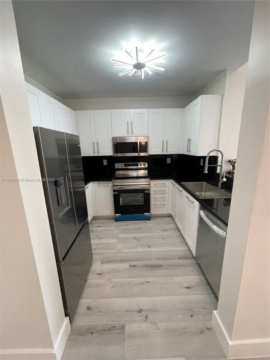 Recently Sold: $599,000 (2 beds, 2 baths, 1246 Square Feet)