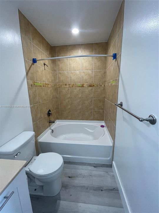最近售出: $599,000 (2 贝兹, 2 浴室, 1246 平方英尺)