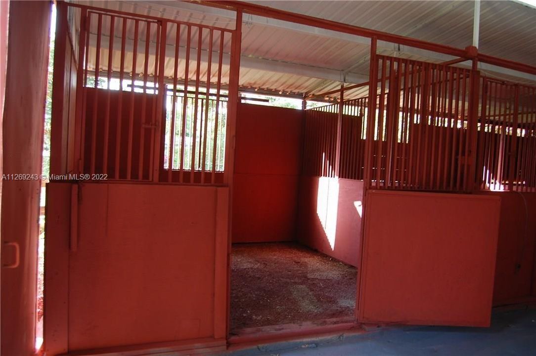 12'x12' BOX STALL with hinged doors & windows.