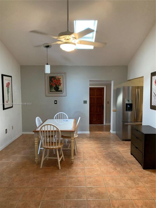 Recently Rented: $1,600 (2 beds, 1 baths, 1635 Square Feet)