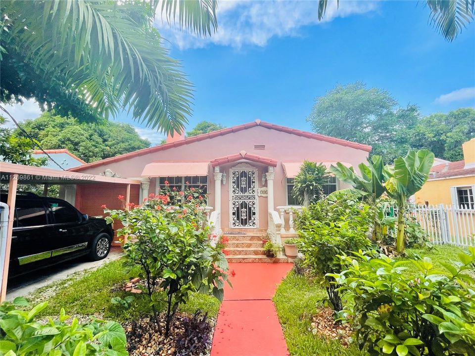 Recently Sold: $495,000 (3 beds, 2 baths, 1458 Square Feet)