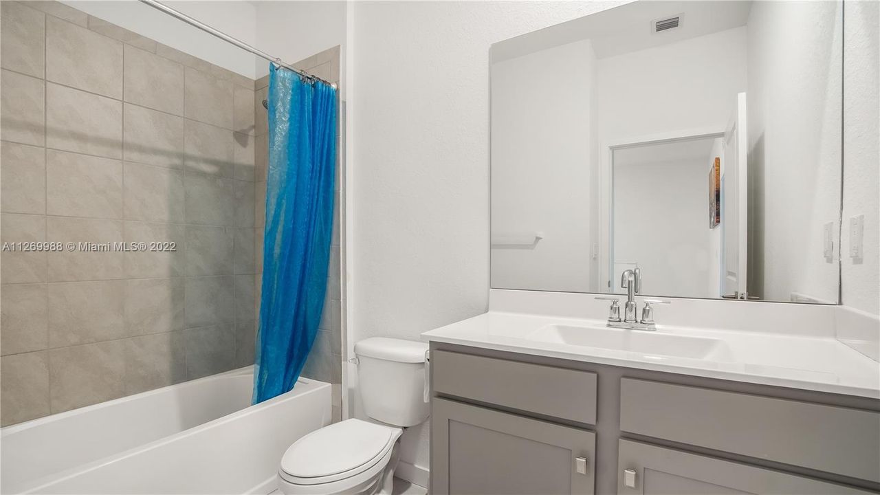 最近租的: $3,200 (3 贝兹, 2 浴室, 1741 平方英尺)