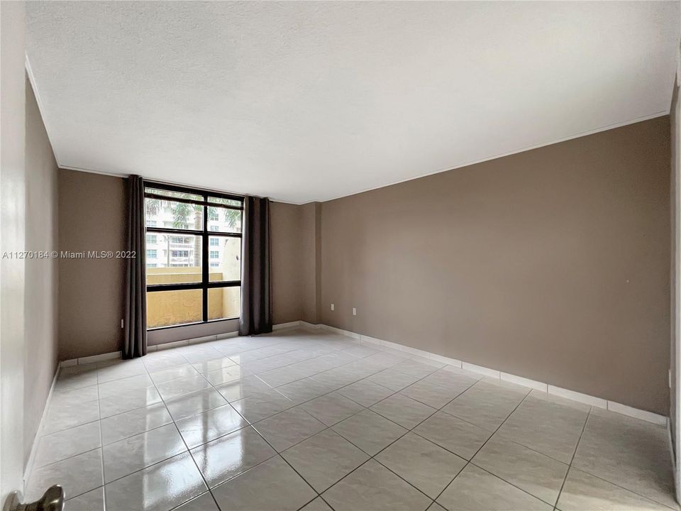 Recently Sold: $455,000 (2 beds, 2 baths, 1129 Square Feet)