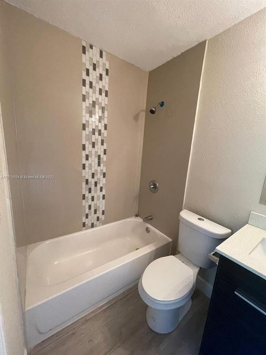 Recently Rented: $950 (0 beds, 1 baths, 2079 Square Feet)