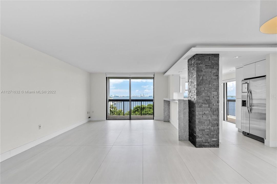 Recently Sold: $829,000 (2 beds, 2 baths, 1460 Square Feet)