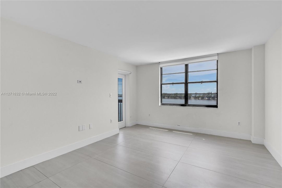 Recently Sold: $829,000 (2 beds, 2 baths, 1460 Square Feet)