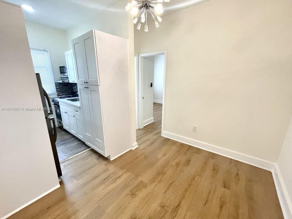 Recently Rented: $2,000 (1 beds, 1 baths, 700 Square Feet)