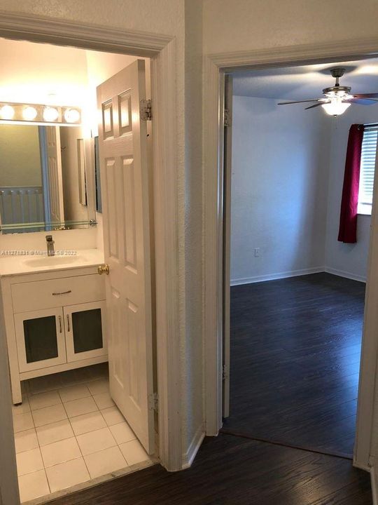 Recently Rented: $2,950 (3 beds, 2 baths, 1420 Square Feet)