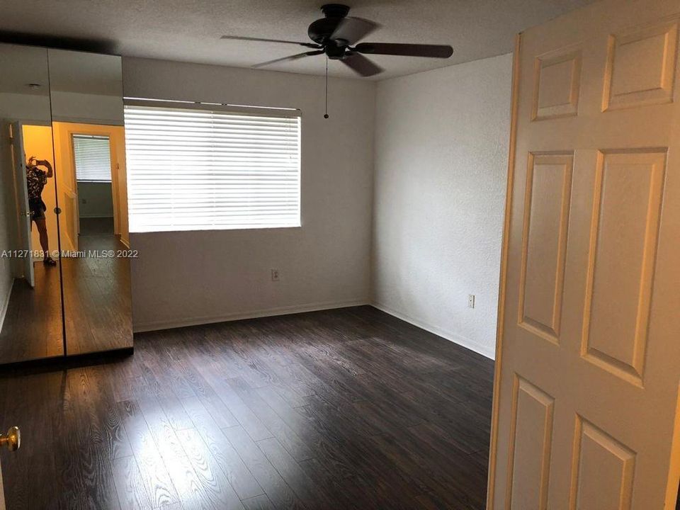 Recently Rented: $2,950 (3 beds, 2 baths, 1420 Square Feet)