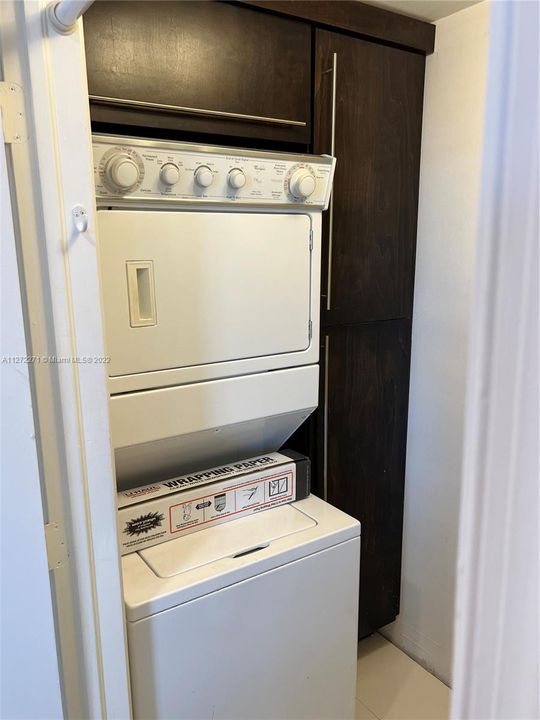 Recently Rented: $4,300 (2 beds, 2 baths, 1179 Square Feet)
