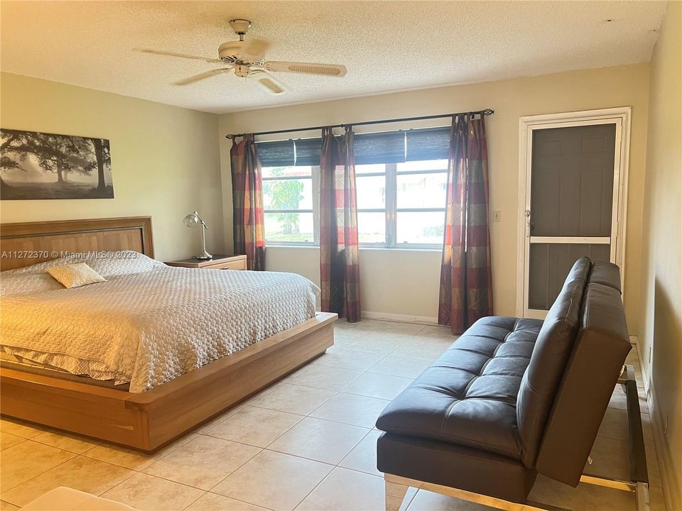 Recently Sold: $175,000 (1 beds, 1 baths, 1040 Square Feet)