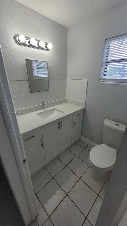 Недавно арендовано: $2,400 (3 спален, 1 ванн, 1127 Квадратных фут)