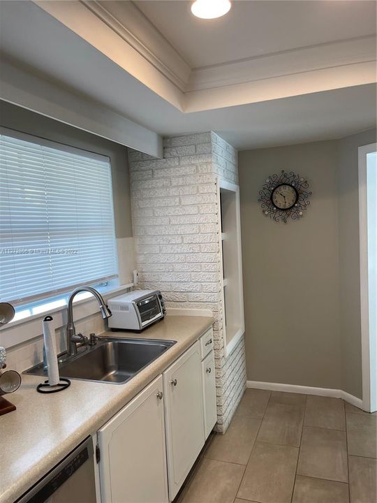 最近租的: $6,500 (3 贝兹, 2 浴室, 1612 平方英尺)