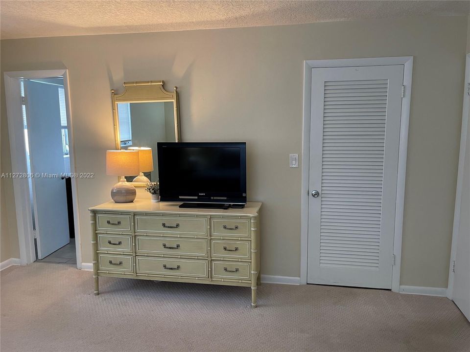 最近租的: $6,500 (3 贝兹, 2 浴室, 1612 平方英尺)