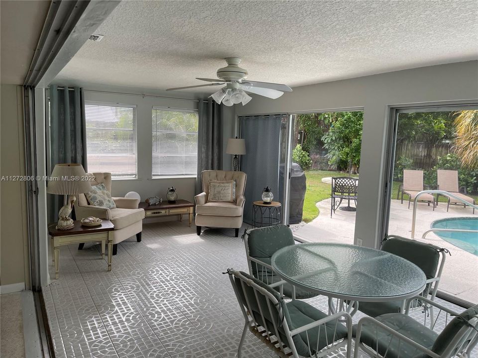 最近租的: $6,500 (3 贝兹, 2 浴室, 1612 平方英尺)