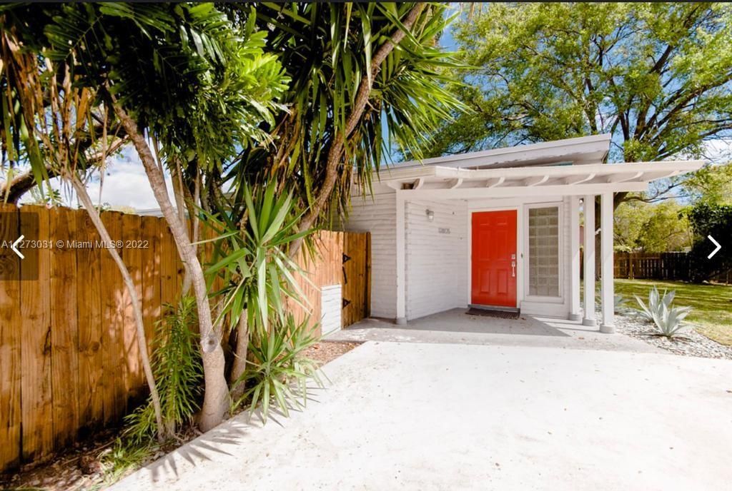 Recently Rented: $5,000 (3 beds, 2 baths, 2084 Square Feet)