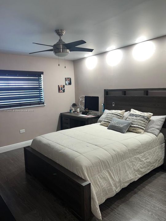 Recently Rented: $5,000 (3 beds, 2 baths, 2084 Square Feet)