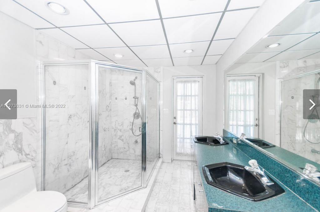 Recently Rented: $5,000 (3 beds, 2 baths, 2084 Square Feet)