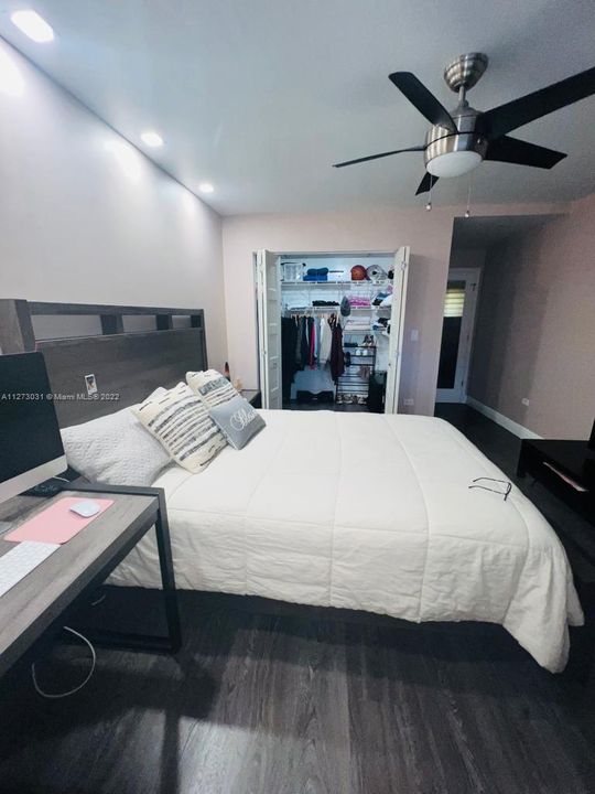 Recently Rented: $5,000 (3 beds, 2 baths, 2084 Square Feet)