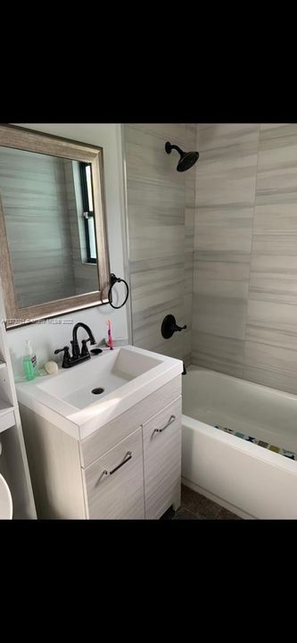 Recently Rented: $5,000 (3 beds, 2 baths, 2084 Square Feet)