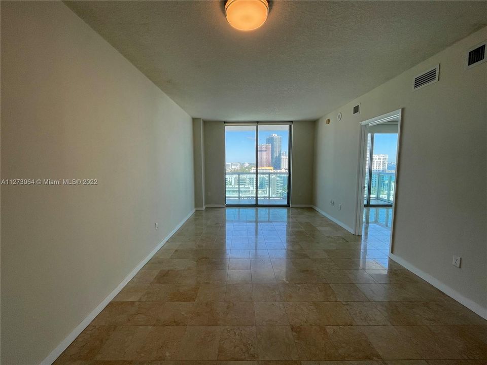 Recently Rented: $2,690 (1 beds, 1 baths, 693 Square Feet)