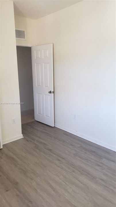 Recently Rented: $2,400 (3 beds, 2 baths, 1509 Square Feet)