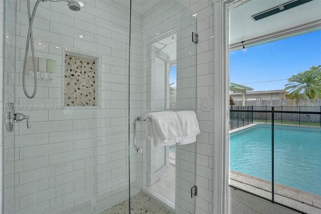 Недавно арендовано: $8,900 (4 спален, 3 ванн, 2061 Квадратных фут)