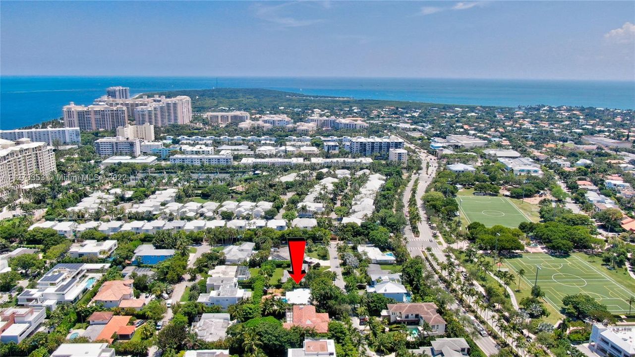 Aerial view - property is 5 blocks from the beach