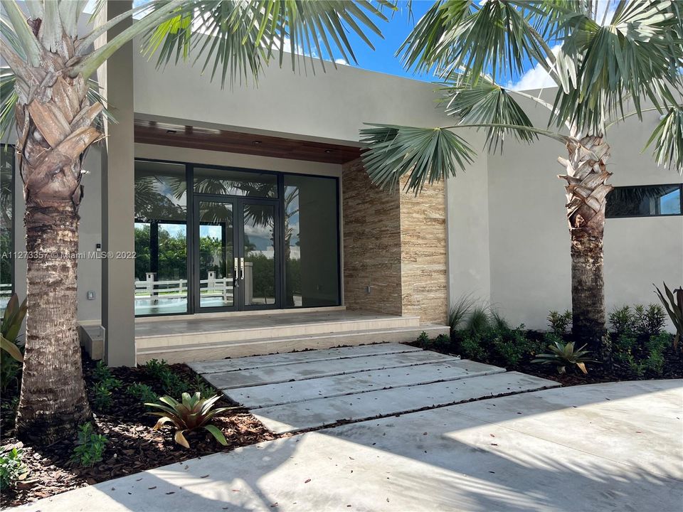 Recently Sold: $3,750,000 (4 beds, 4 baths, 4200 Square Feet)