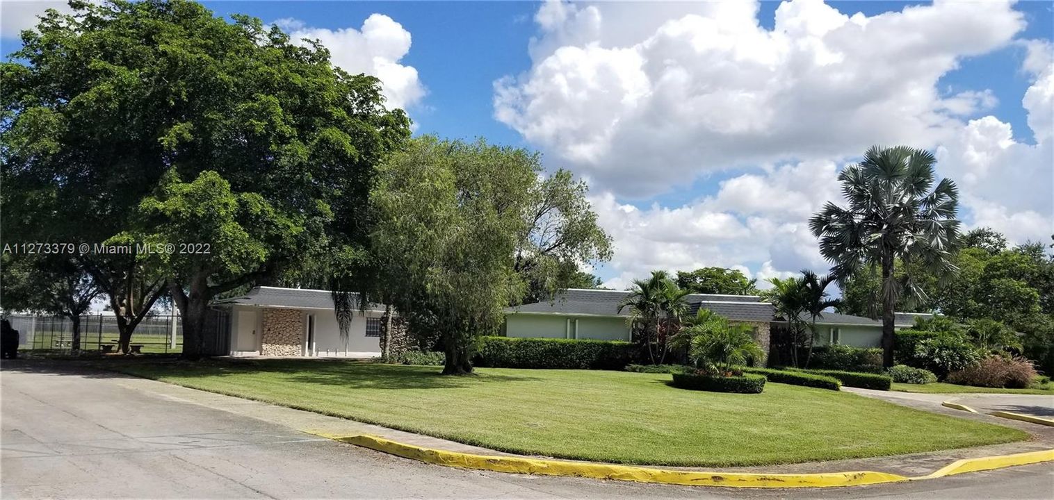 最近售出: $219,000 (3 贝兹, 2 浴室, 1170 平方英尺)