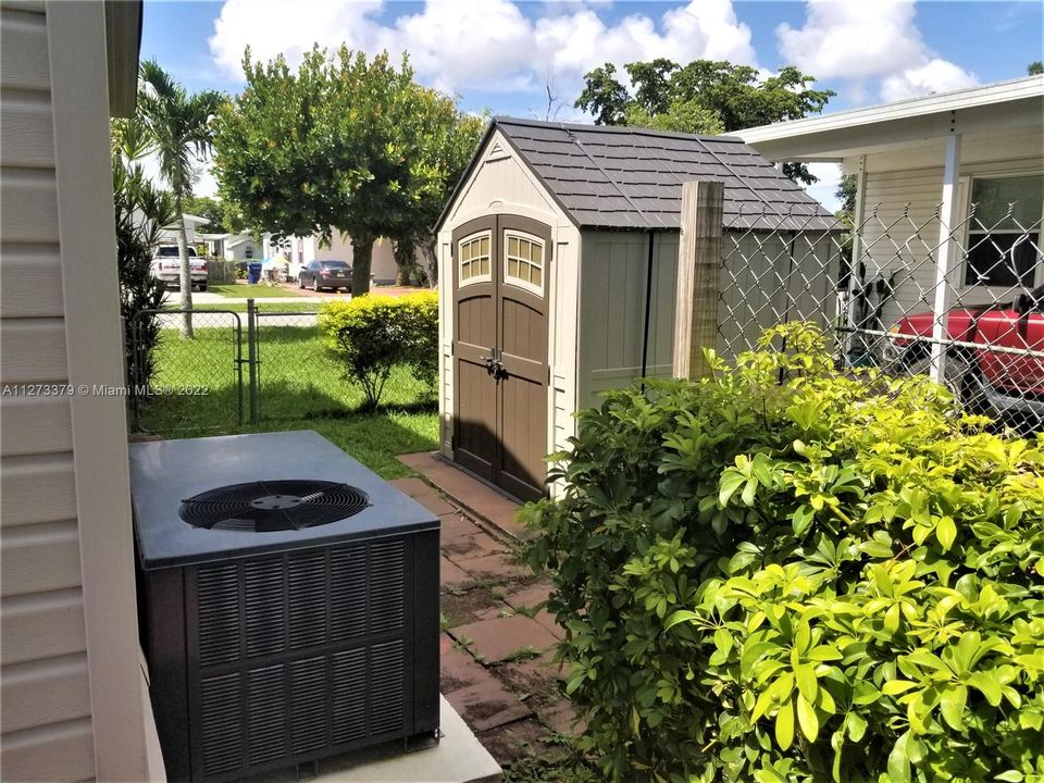 最近售出: $219,000 (3 贝兹, 2 浴室, 1170 平方英尺)