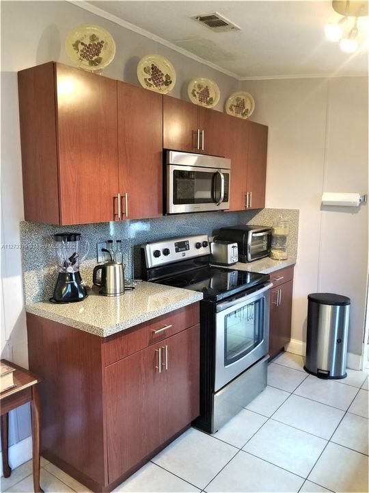 最近售出: $219,000 (3 贝兹, 2 浴室, 1170 平方英尺)