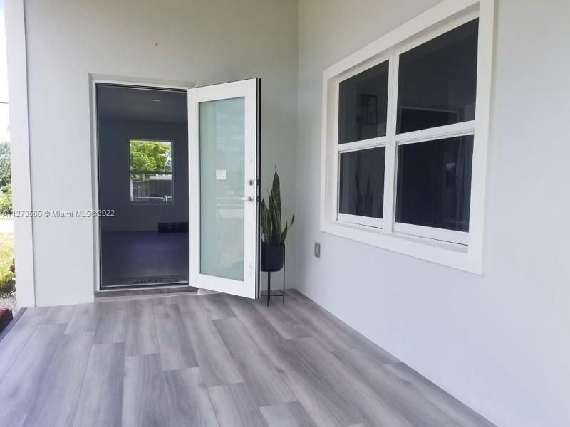 Vendido Recientemente: $335,000 (3 camas, 1 baños, 0 Pies cuadrados)