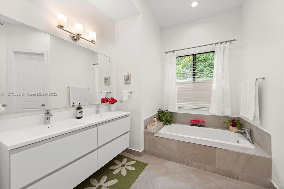 Expansive tub with natural light.