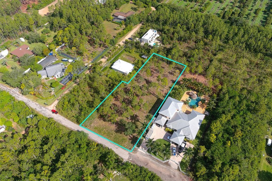 最近售出: $249,999 (0.85 acres)