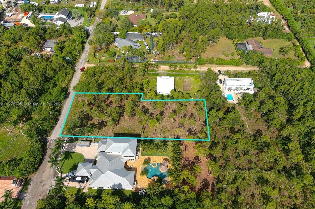 最近售出: $249,999 (0.85 acres)