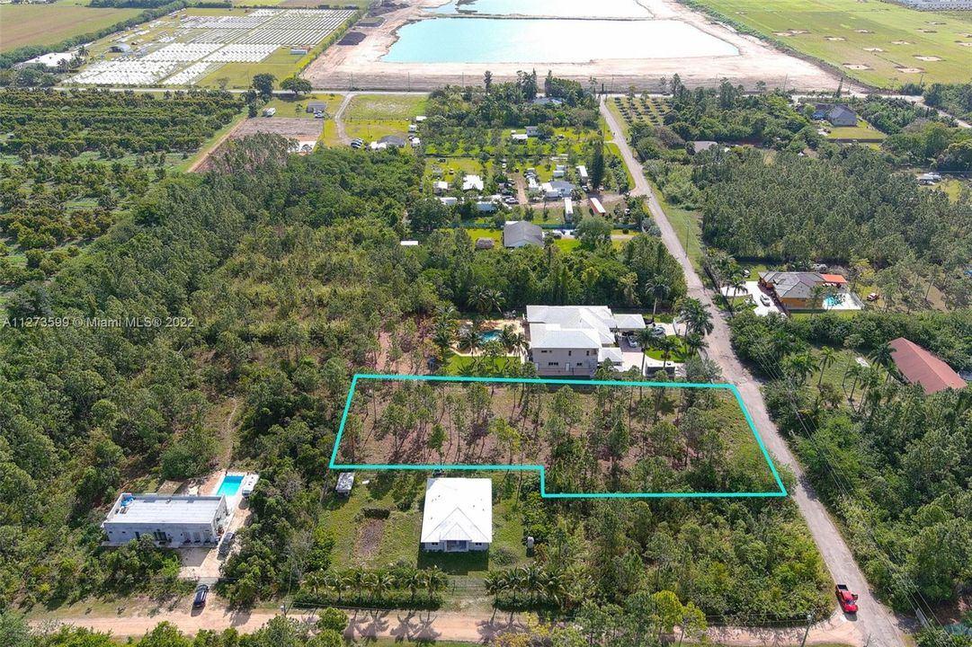 最近售出: $249,999 (0.85 acres)