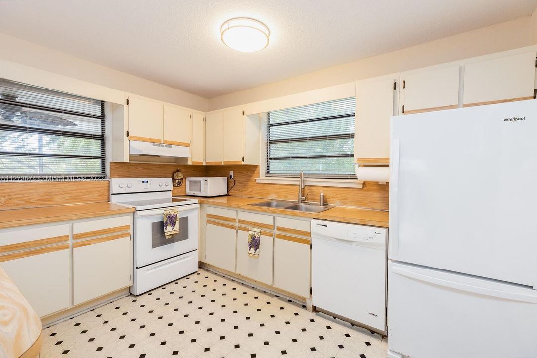 Recently Sold: $625,000 (3 beds, 2 baths, 0 Square Feet)