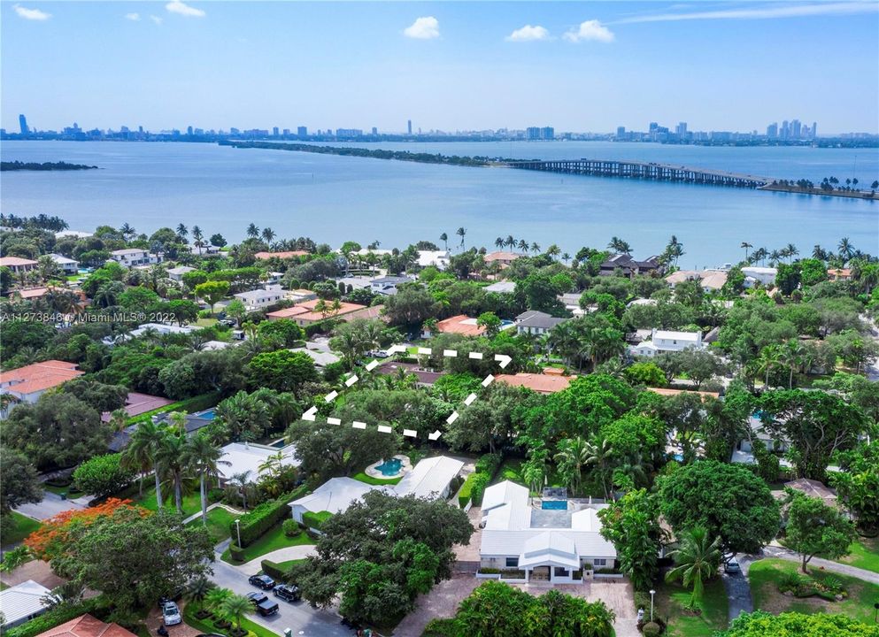 Recently Sold: $4,600,000 (3 beds, 3 baths, 3325 Square Feet)